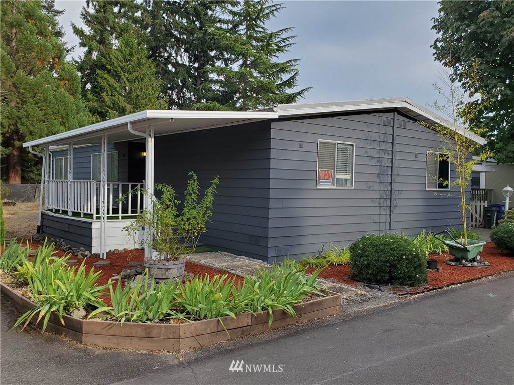 9007 53rd Avenue Ct - Photo 1