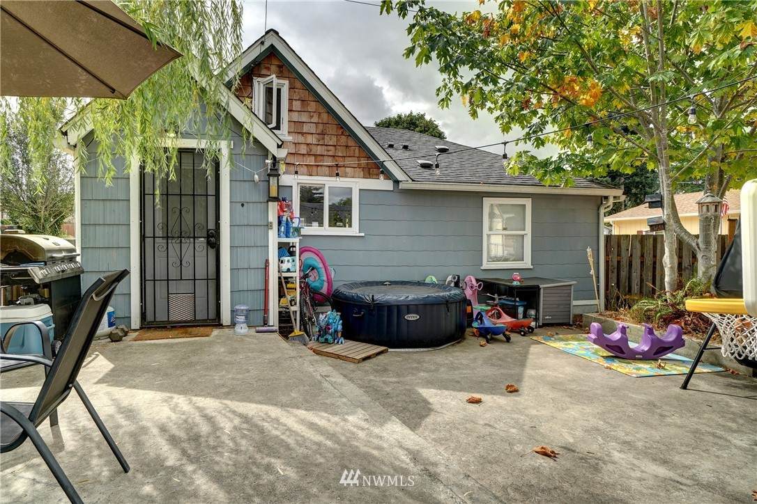 9928 Yakima Avenue - Photo 1