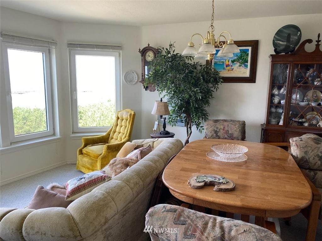 501 Shoreview Drive - Photo 1