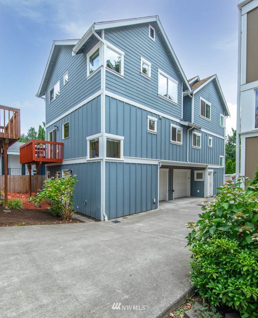 3016 137th Street - Photo 1