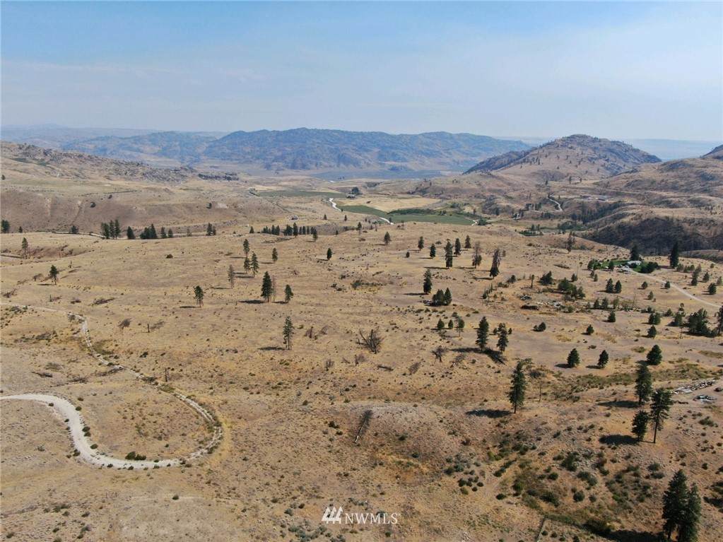 380 Chiliwist Road - Photo 1