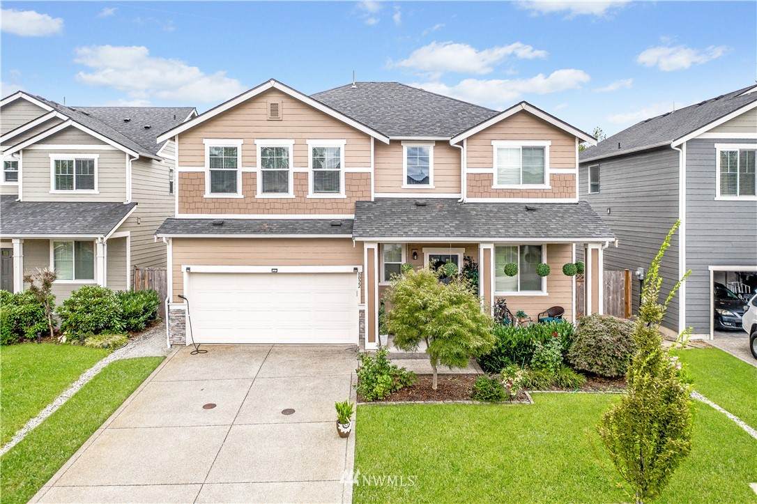8022 163rd Street Ct - Photo 1