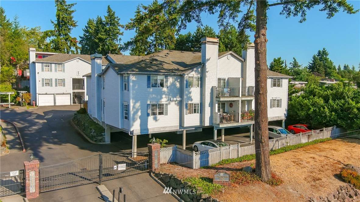 1160 Monroe Avenue - Photo 1