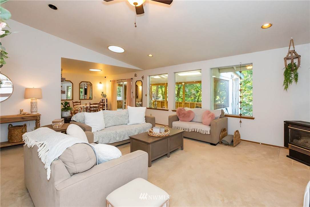1394 Cedar Canyon Pl - Photo 1