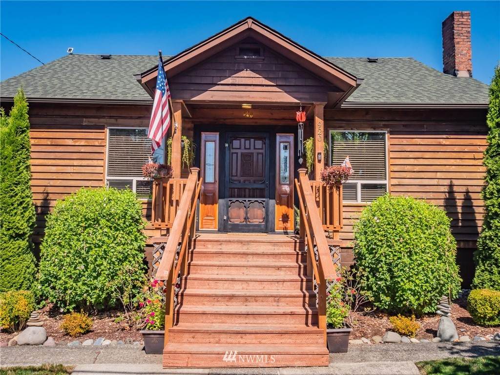920 Birch Street - Photo 1