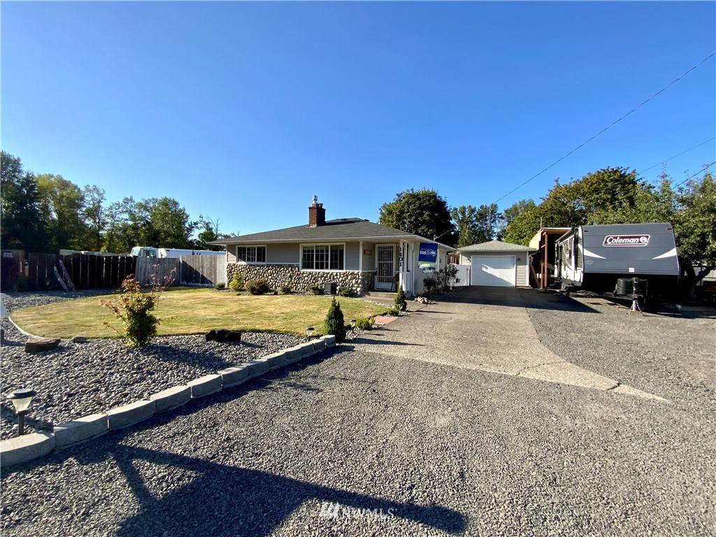1401 Alexander Street - Photo 1