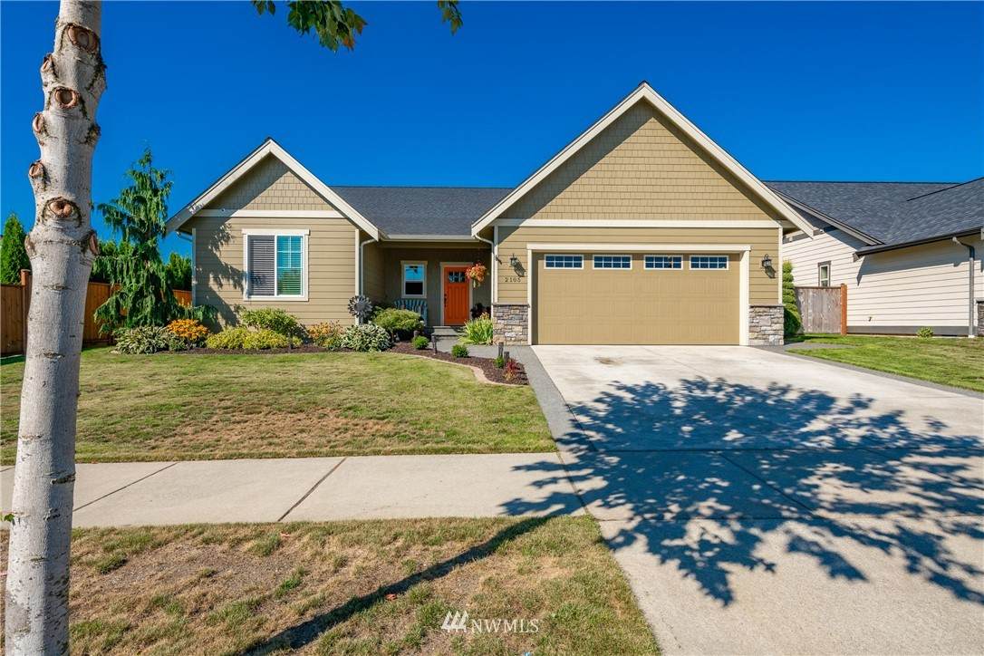 2105 Fescue Street - Photo 1