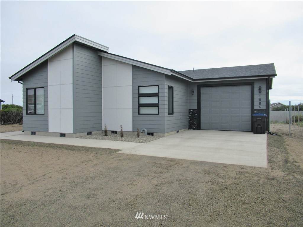 280 Ensign Avenue - Photo 1