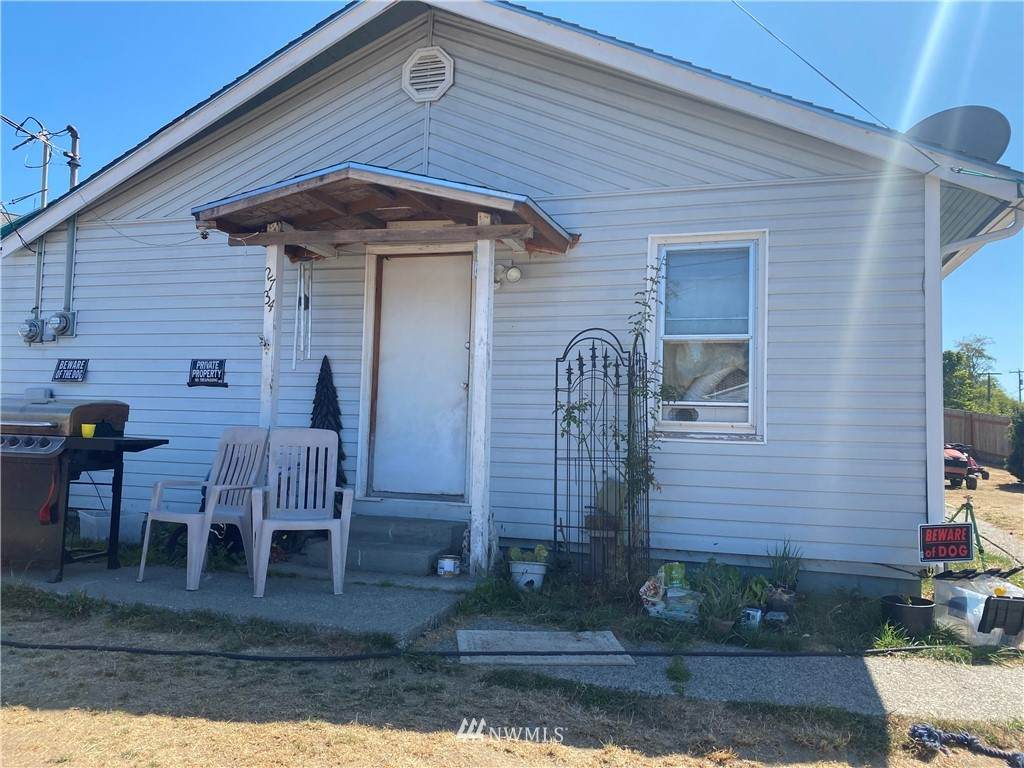 2732 Maple Street - Photo 1