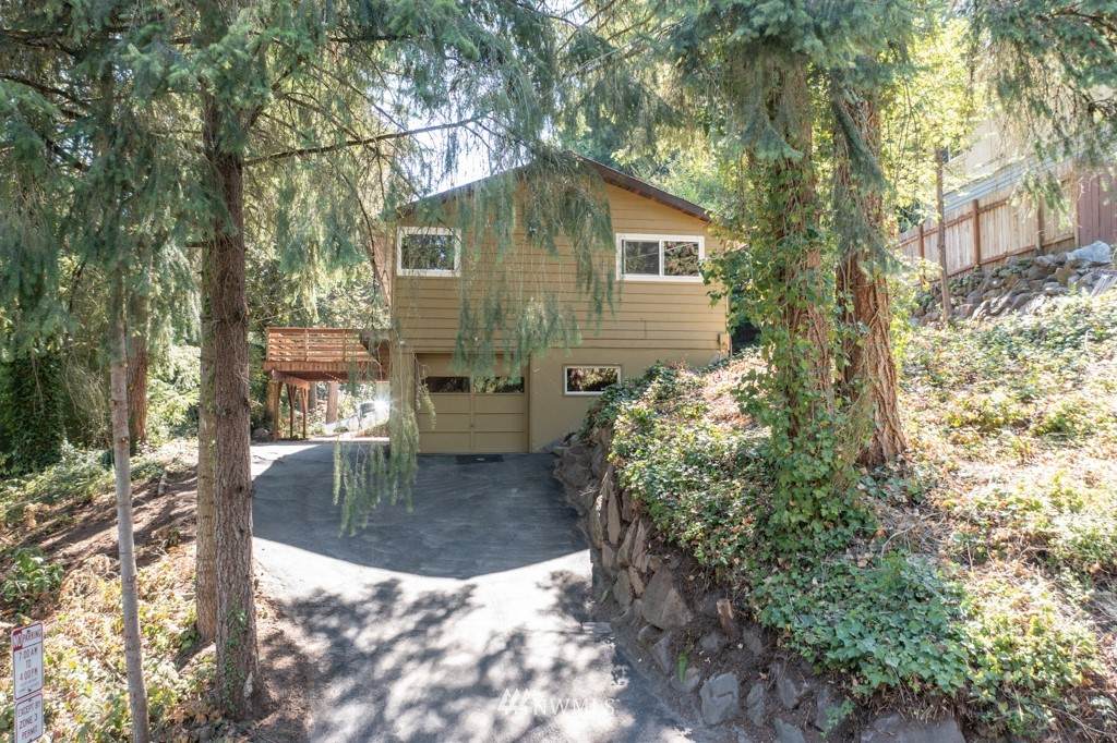 307 108th Avenue - Photo 1