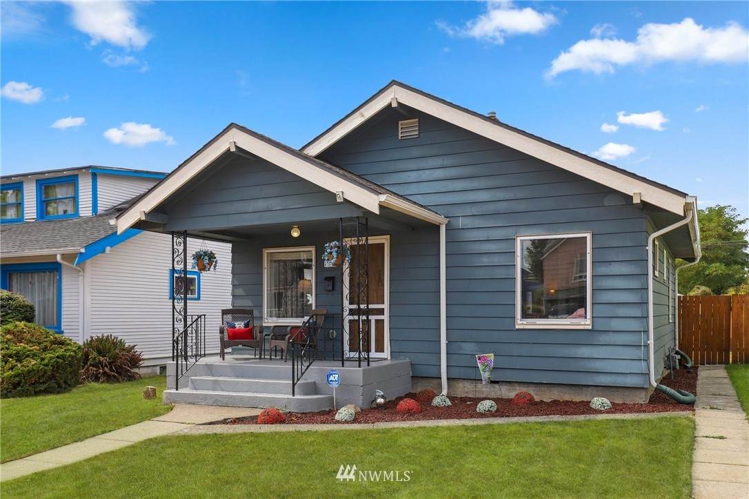 6132 Thompson Avenue - Photo 1