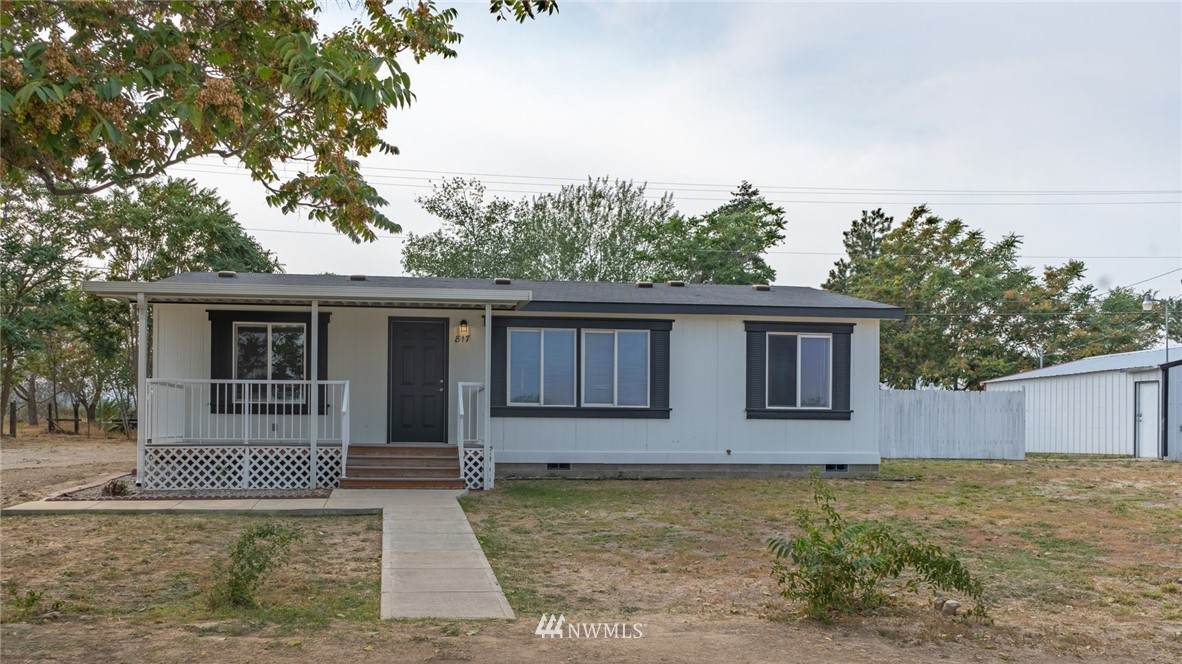 817 Aster Street - Photo 1