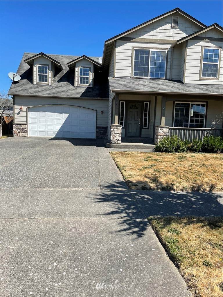 707 Hamlin Place - Photo 1