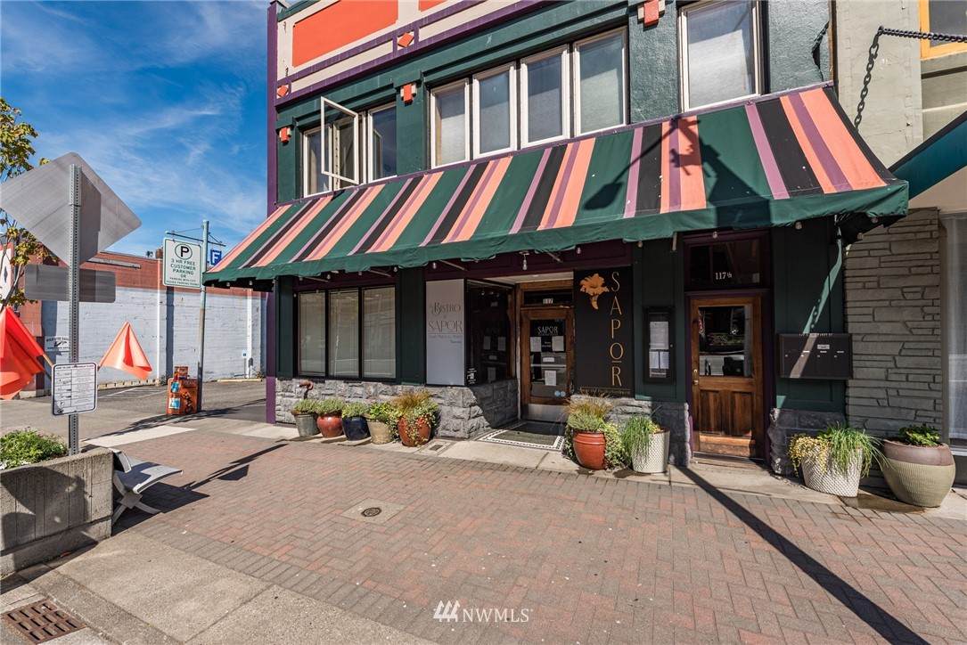 117 1st Street - Photo 1