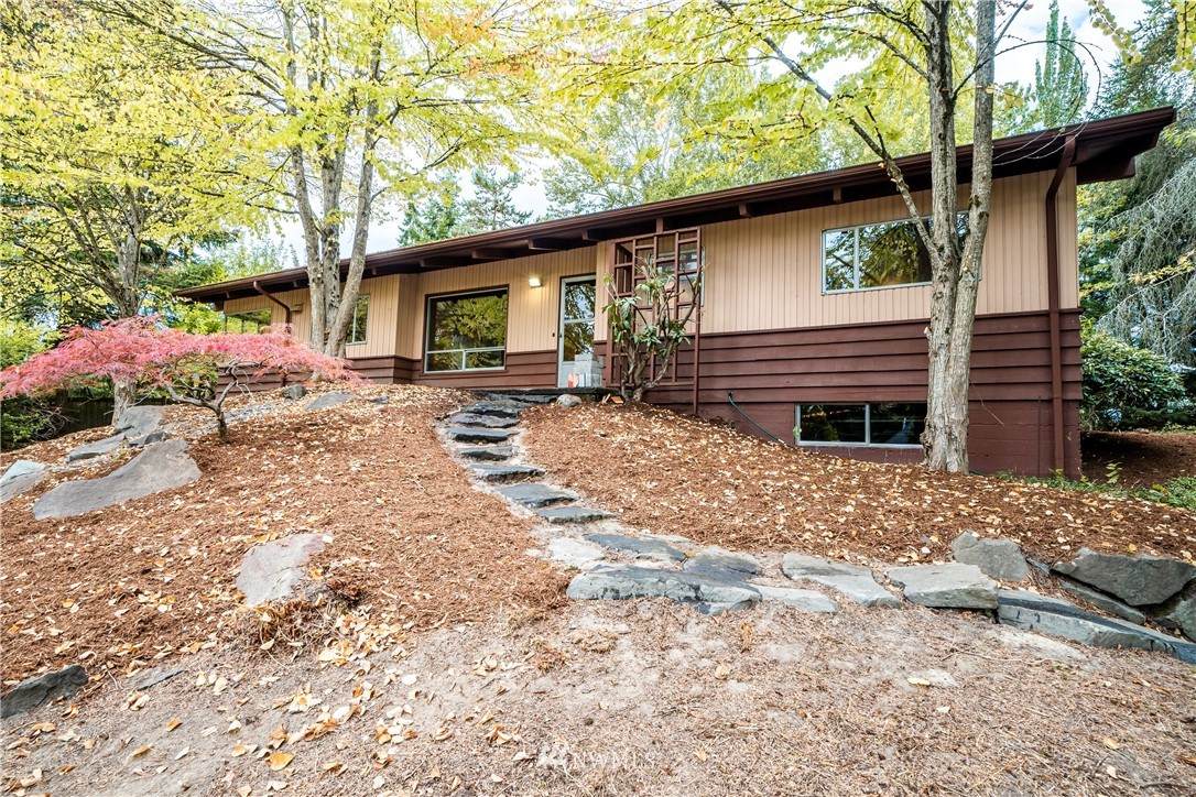 15918 88th Avenue - Photo 1