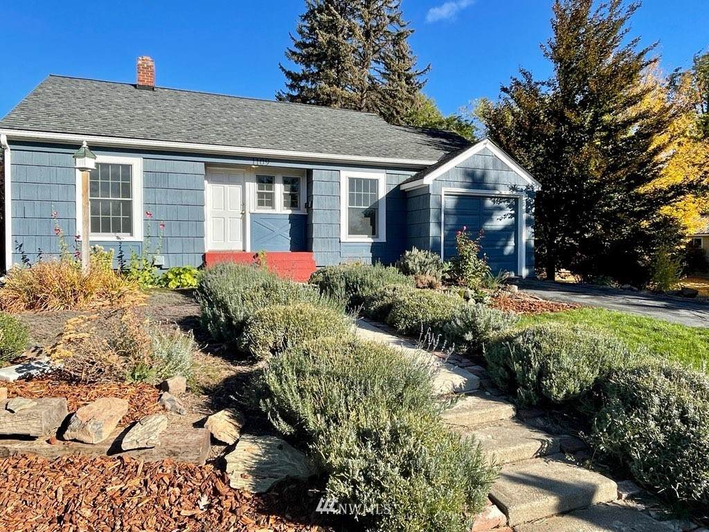 1109 3rd Avenue - Photo 1