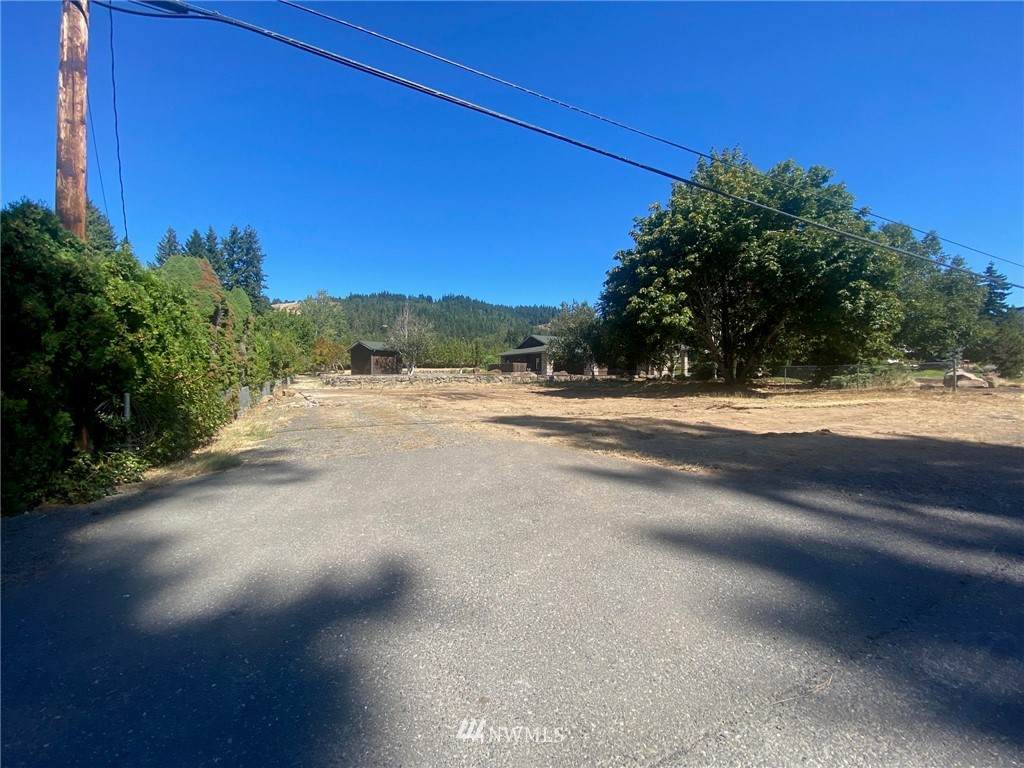 820 Loop Road - Photo 1