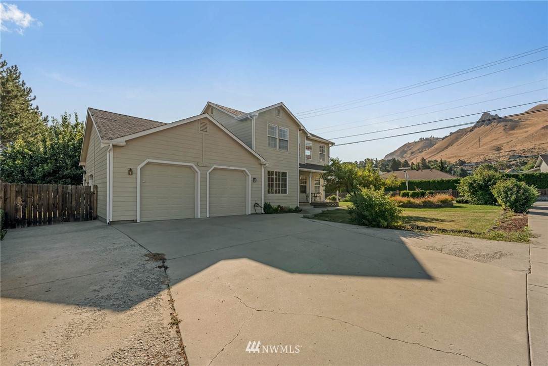 625 Royal Anne Drive - Photo 1