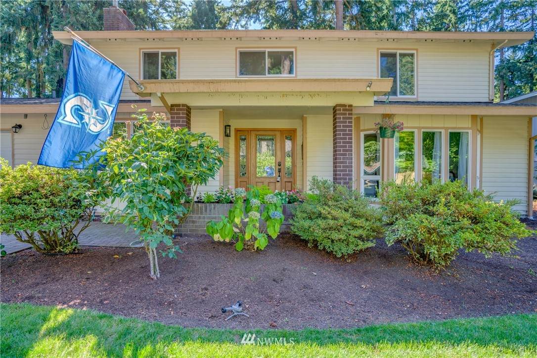 2606 33rd Avenue - Photo 1