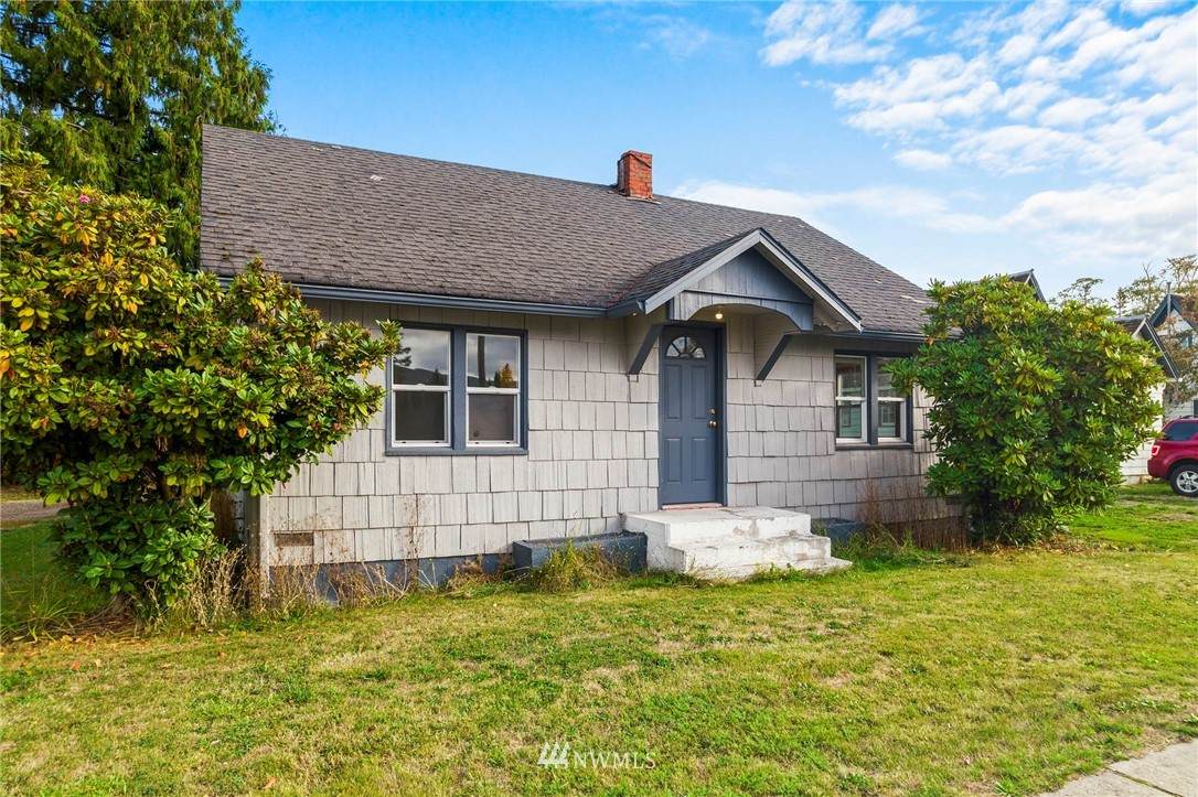610 Moore Street - Photo 1