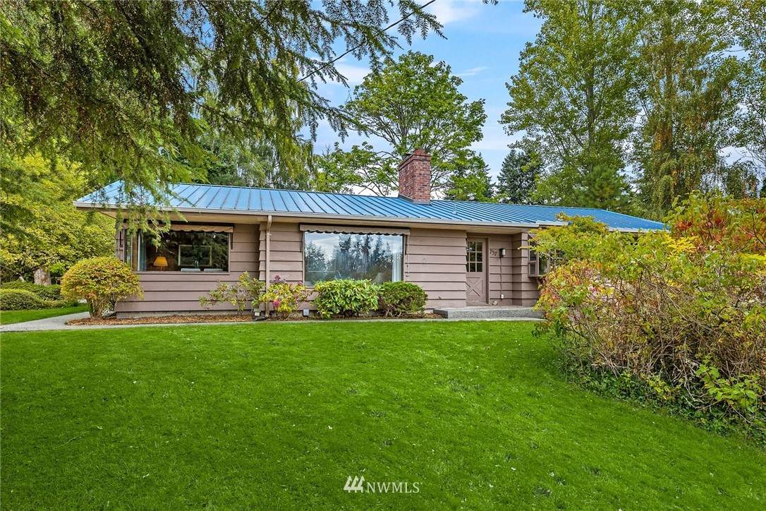 737 Ferncliff Avenue - Photo 1