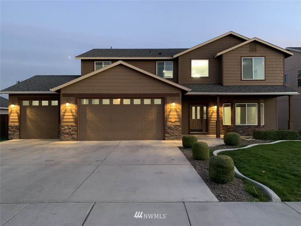 318 G Street - Photo 1