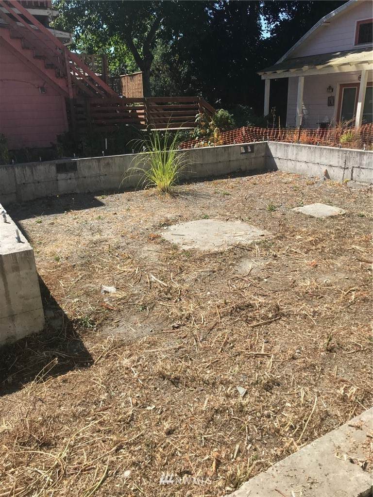 331 18th Avenue - Photo 1