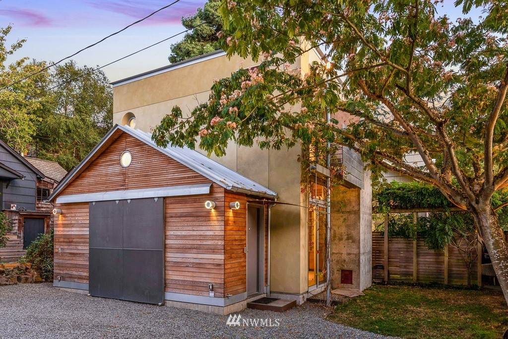 428 45th Street - Photo 1