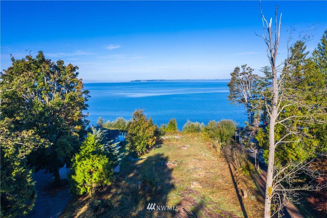 8551 Semiahmoo Drive - Photo 1
