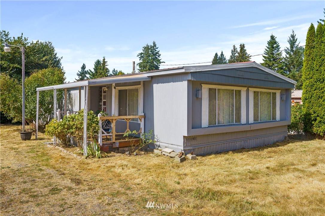 15902 80th Avenue E - Photo 1