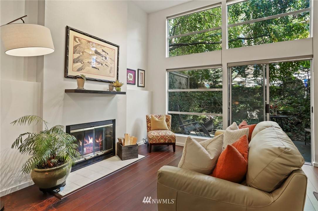 2829 Franklin Avenue - Photo 1