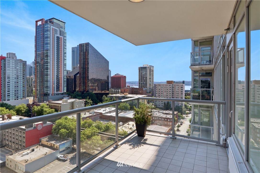 588 Bell Street - Photo 1