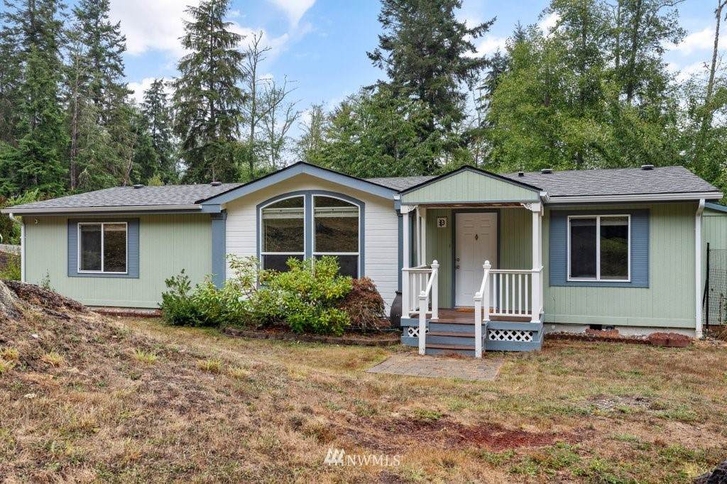 2556 Lake Forest Drive - Photo 1