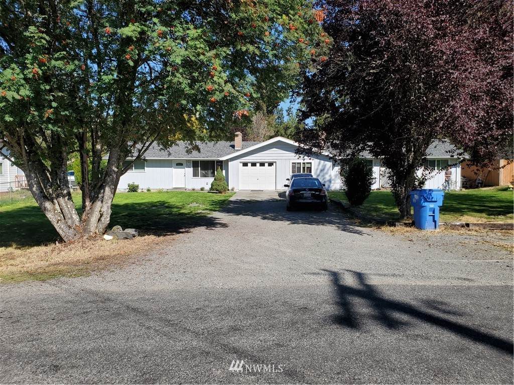 623 162 Street - Photo 1