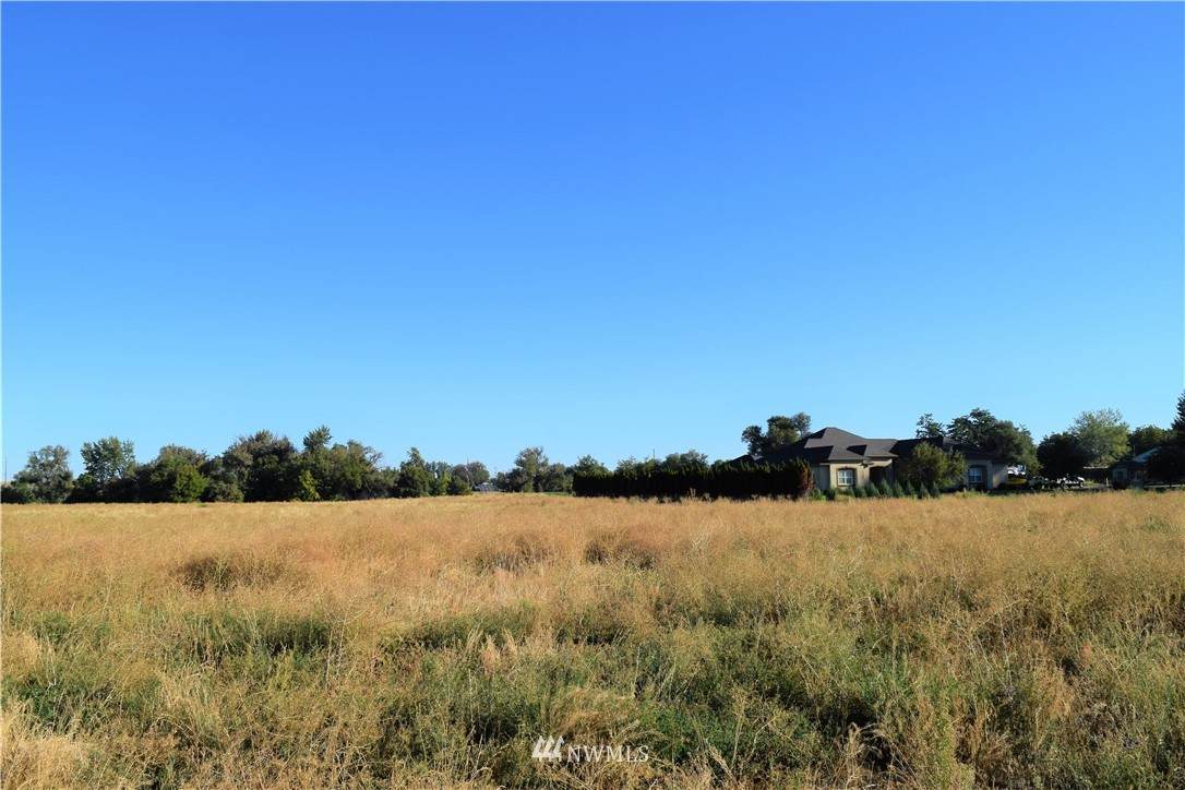 1670 Wallula Avenue - Photo 1