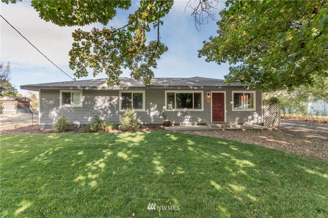 1319 4th Street - Photo 1