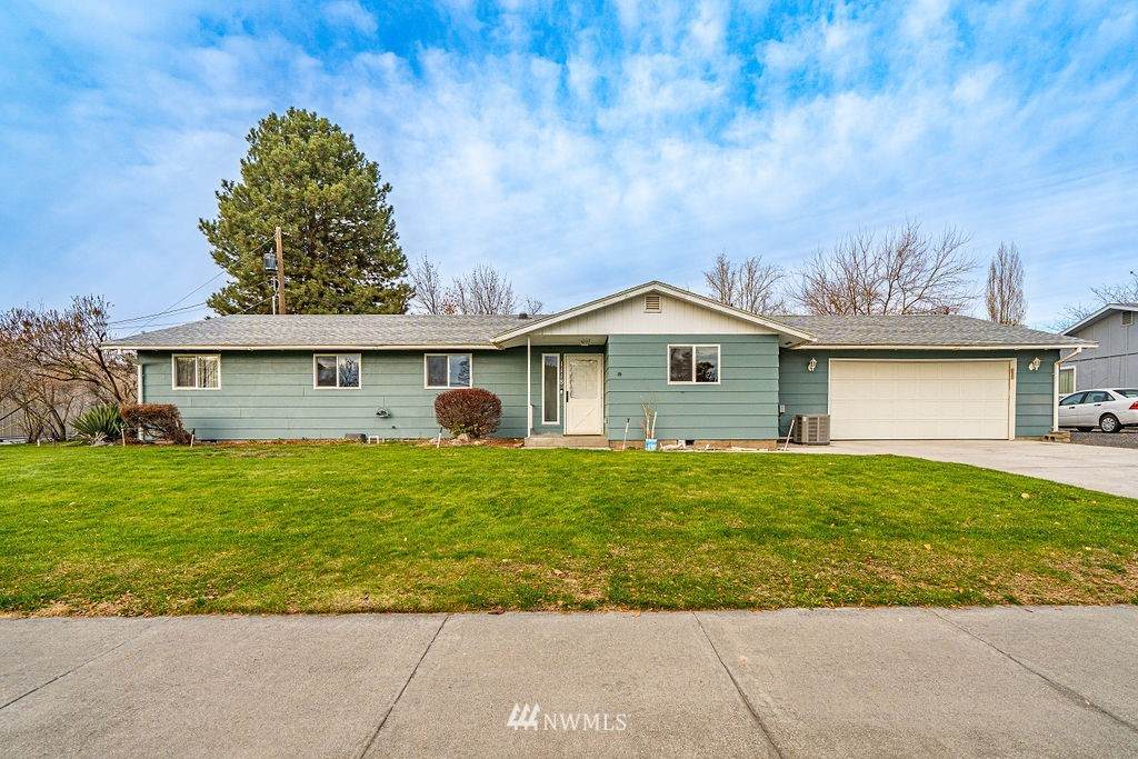 1118 Hill Avenue - Photo 1