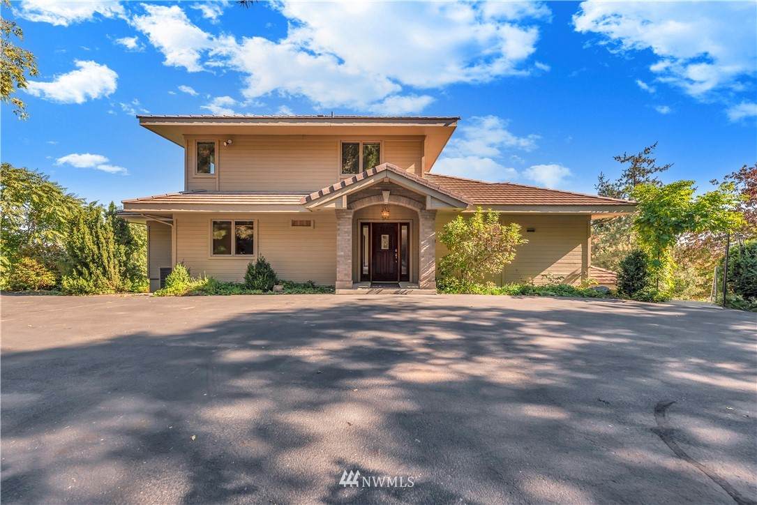 652 Meadows Drive - Photo 1
