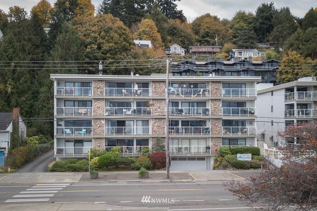 2104 Alki Avenue - Photo 1