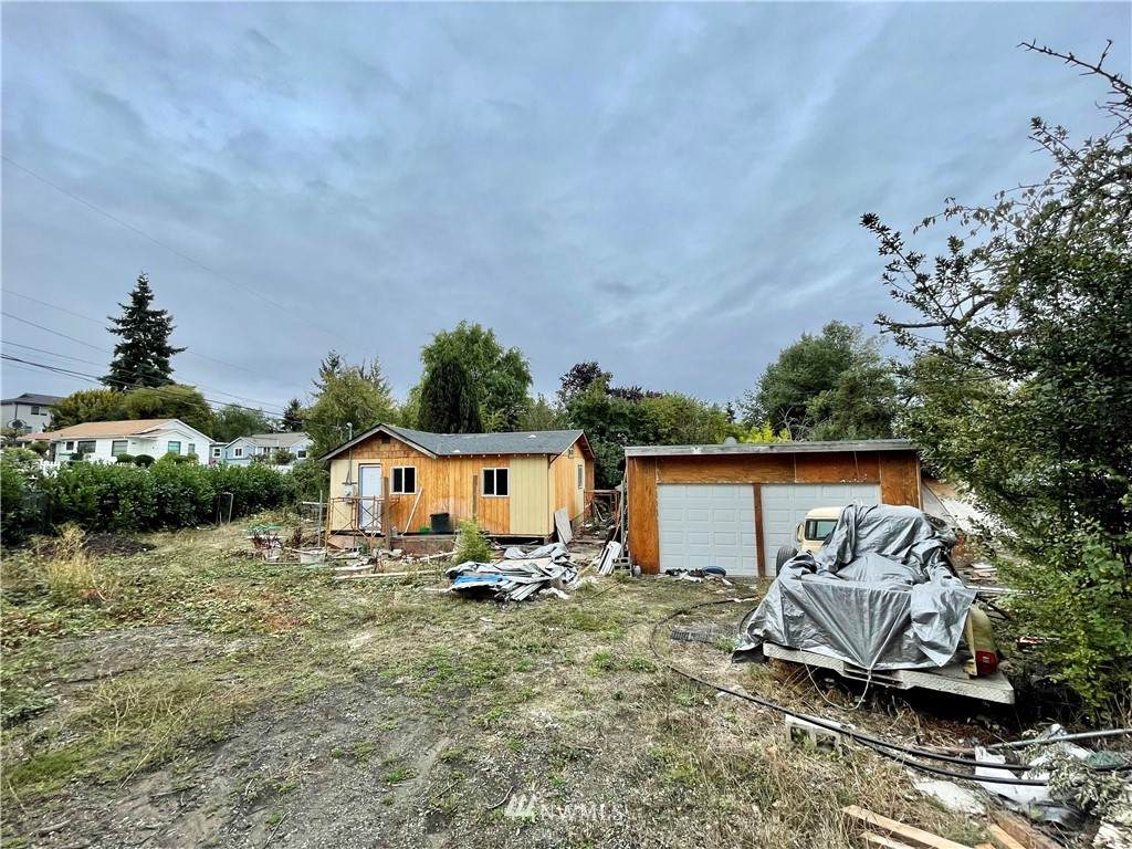 11003 17th Avenue - Photo 1