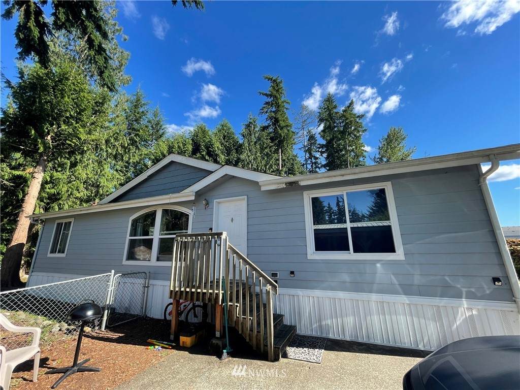 12715 121st Avenue Ct - Photo 1