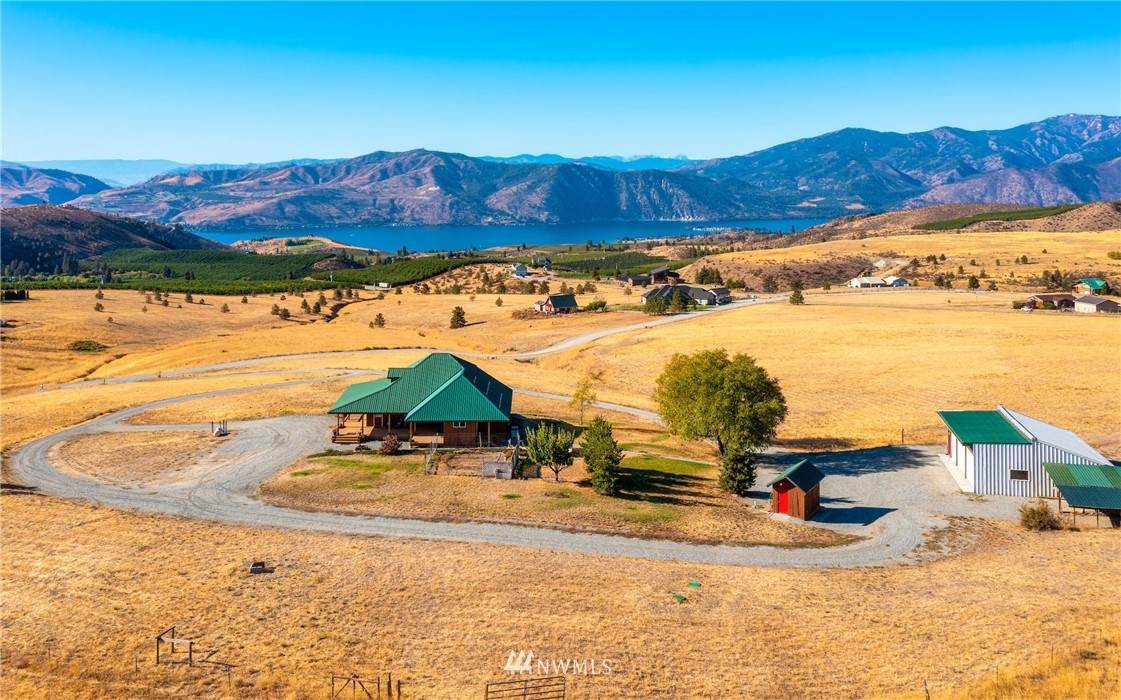640 Chelan Trails Road - Photo 1