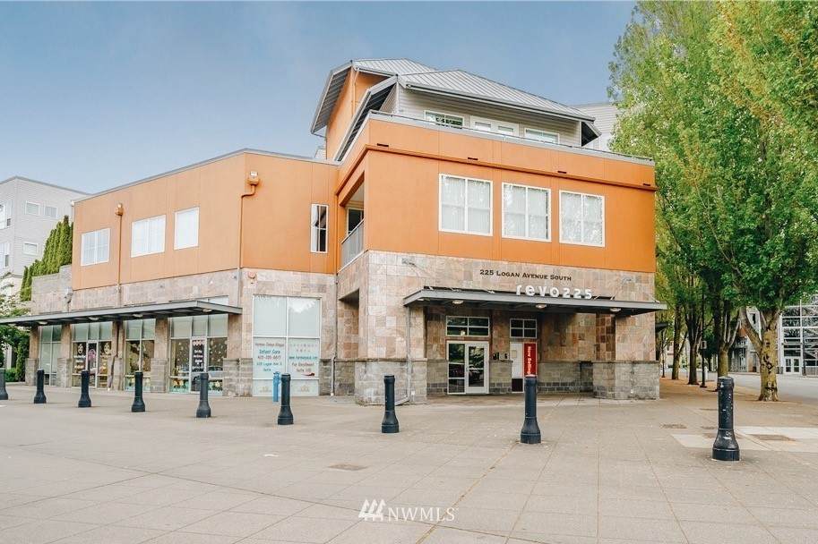225 Logan Avenue - Photo 1