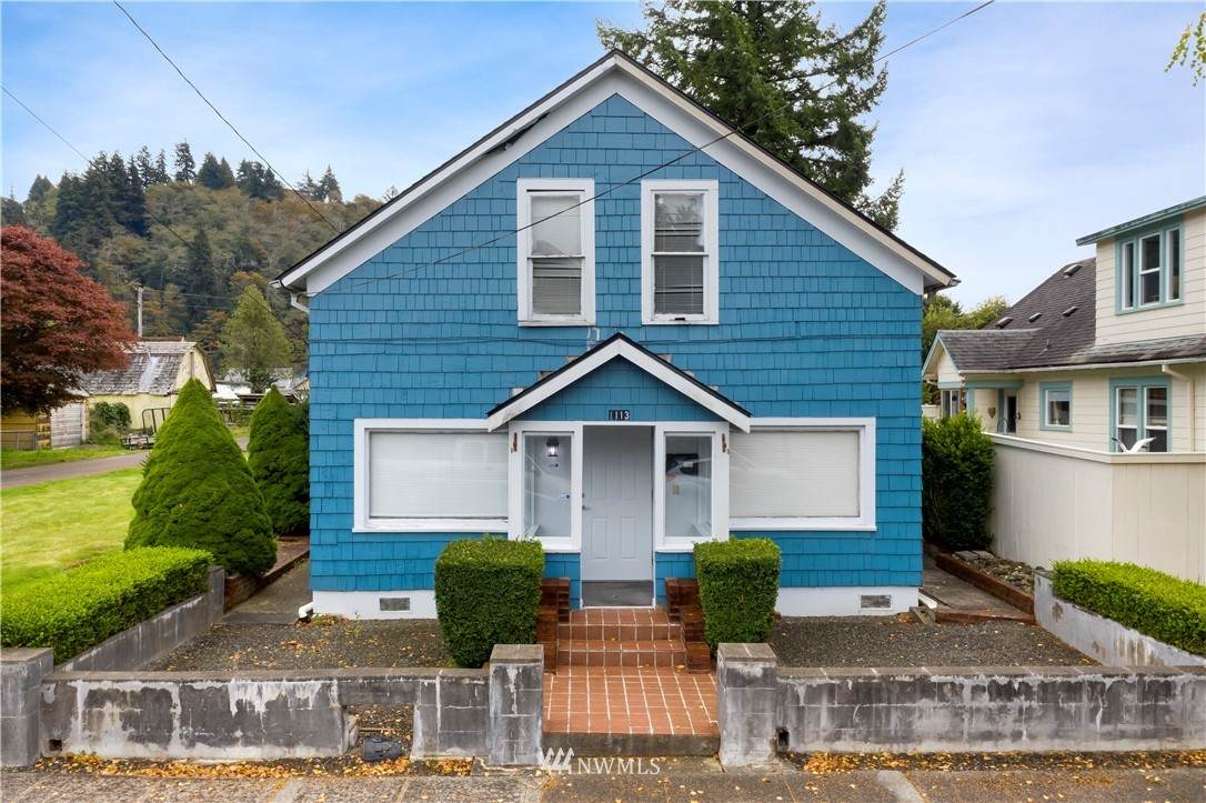 1113 2nd Street - Photo 1