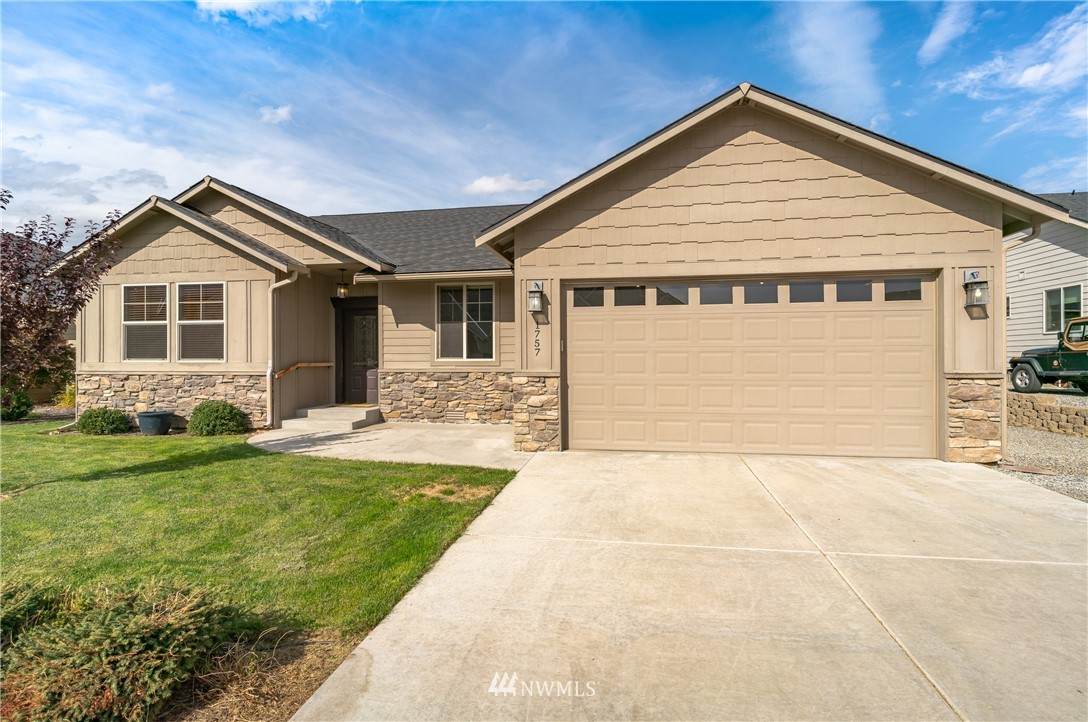 1757 Blanchard Loop - Photo 1