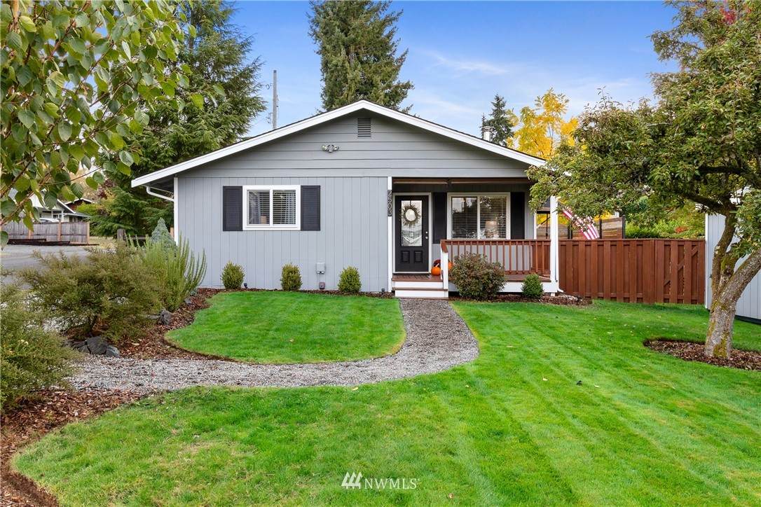 2503 Sunset Drive - Photo 1
