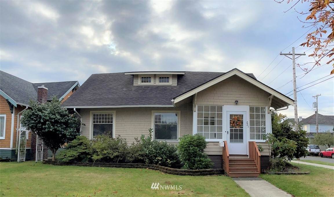 221 2nd Street - Photo 1