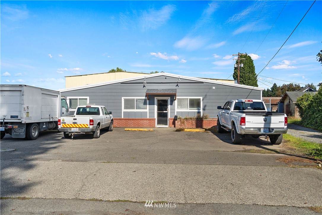203 Chestnut Street - Photo 1