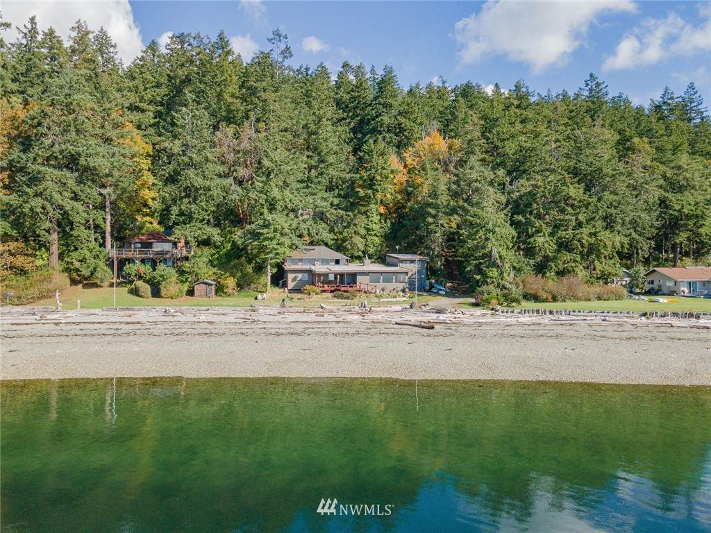 2080 Breezy Point Road - Photo 1