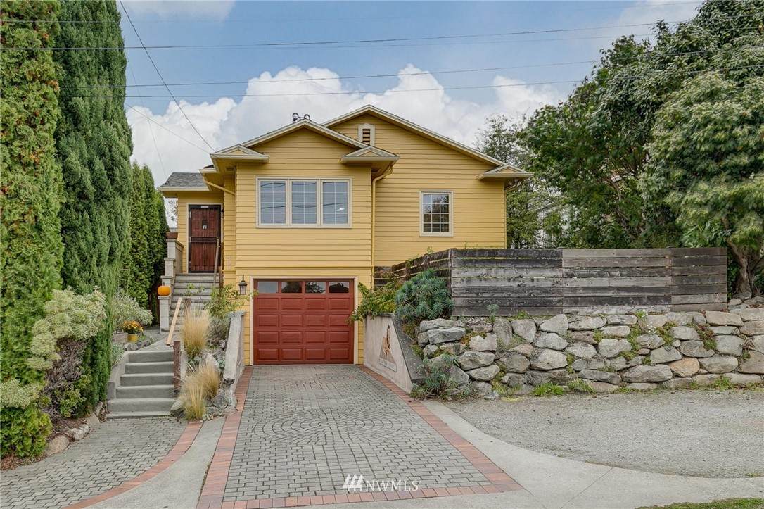 400 100th Street - Photo 1